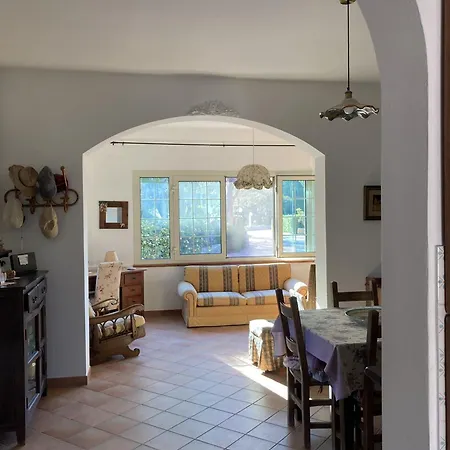 Smeraldi Villa *
